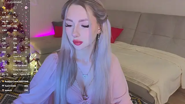 Snapshot of Lexitey chatting on 12-20-24, 10:05 Lexitey online show from 12-20-24, 10:05