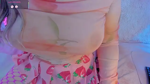 Snapshot of Blessed_Insomnia chatting on 02-25-26, 02:21 Blessed Insomnia online show from 02-25-26, 02:21