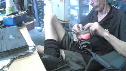 04oldskool online show from 10-15-25, 02:33