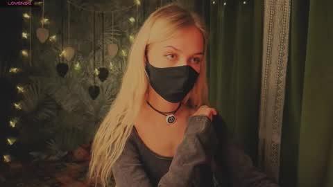 Snapshot of 0ophelia chatting on 02-07-26, 10:35 0ophelia online show from 02-07-26, 10:35