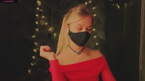 Snapshot of 0ophelia chatting on 02-10-26, 10:25 0ophelia online show from 02-10-26, 10:25