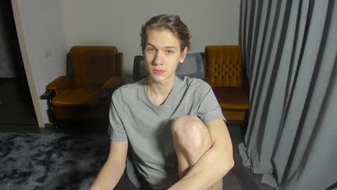 Snapshot of 0verlandd chatting on 01-12-25, 03:14 Adam online show from 01-12-25, 03:14