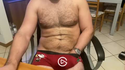 Snapshot of 100piedi1 chatting on 12-15-24, 01:32 100piedi1 online show from 12-15-24, 01:32