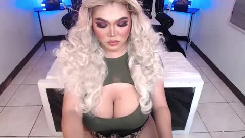 Sasha Banks online show from 12-12-24, 12:05