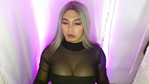 Snapshot of 11inchsinglecious chatting on 01-08-25, 04:44 HUGECOCK online show from 01-08-25, 04:44