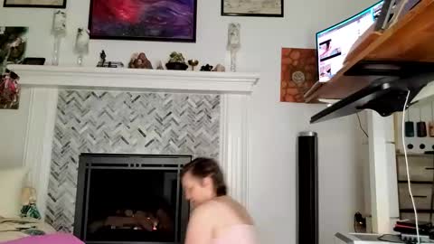 Aurora Willows online show from 02-04-25, 12:00