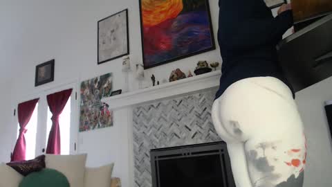 Aurora Willows online show from 02-06-25, 05:51