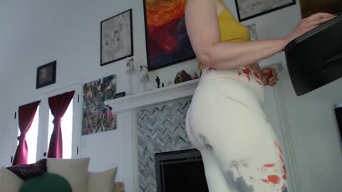 Aurora Willows online show from 02-06-25, 08:56