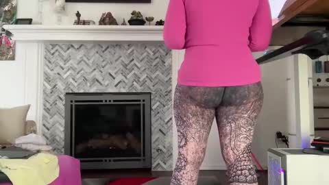 Aurora Willows online show from 02-26-25, 09:05