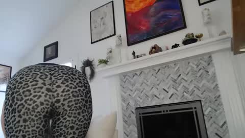 Aurora Willows online show from 09-27-25, 08:58