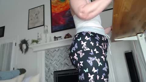 Aurora Willows online show from 10-13-25, 10:59