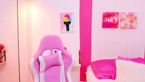 Scarlette  online show from 12-30-24, 04:40