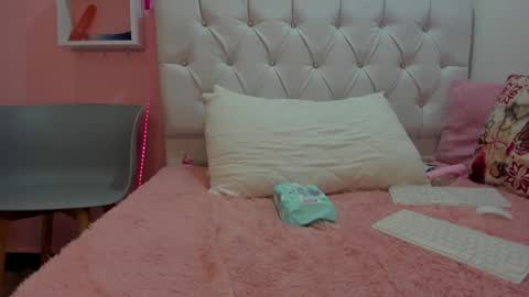 Snapshot of 18candy chatting on 01-18-25, 10:17 18candy online show from 01-18-25, 10:17