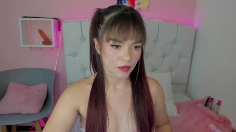 Snapshot of 18candy chatting on 01-25-25, 09:57 18candy online show from 01-25-25, 09:57