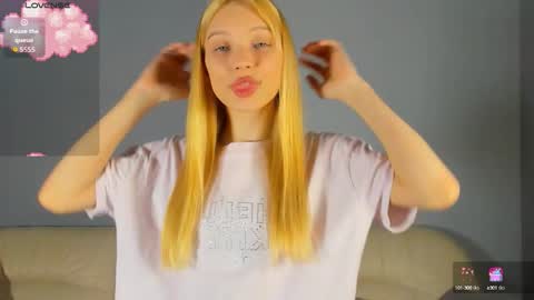 Kira online show from 10-09-25, 09:02