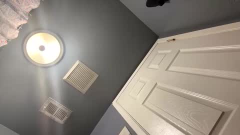 19bbc88 online show from 11-21-25, 04:22