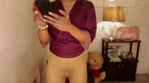 Snapshot of 1bigsurprise4you chatting on 12-04-24, 12:30 angel online show from 12-04-24, 12:30