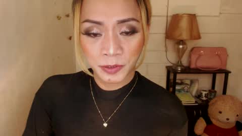 Snapshot of 1bigsurprise4you chatting on 12-05-24, 10:12 angel online show from 12-05-24, 10:12