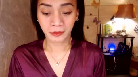 Snapshot of 1bigsurprise4you chatting on 09-29-25, 06:46 angel online show from 09-29-25, 06:46