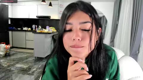 Snapshot of 1bonnie chatting on 03-12-25, 01:25 Hello soy bonnie online show from 03-12-25, 01:25