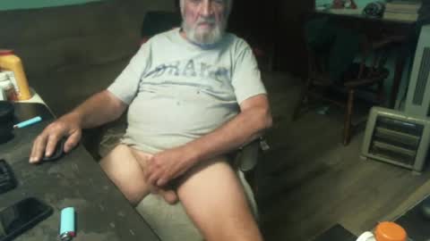 1handyanddee online show from 01-20-25, 03:04