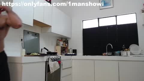 Snapshot of 1manshow11 chatting on 01-14-25, 03:26 1manshow11 online show from 01-14-25, 03:26