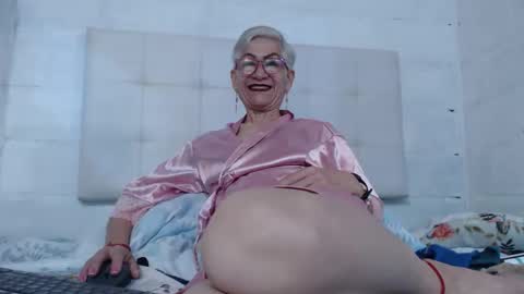 Snapshot of 1miss_monserrate chatting on 01-03-25, 02:40 Miss Monserrate online show from 01-03-25, 02:40