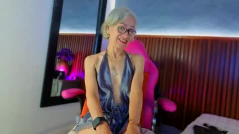 Miss Monserrate online show from 04-07-26, 01:11