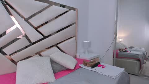 Snapshot of 1naughty_milf chatting on 02-08-25, 12:28 Luisa online show from 02-08-25, 12:28