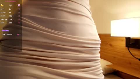 VICTORIA online show from 10-29-25, 01:52