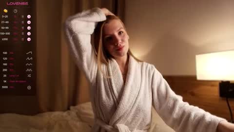 VICTORIA online show from 12-19-25, 01:12