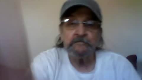 1valentine online show from 10-20-25, 06:19