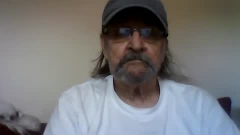 1valentine online show from 10-21-25, 07:14