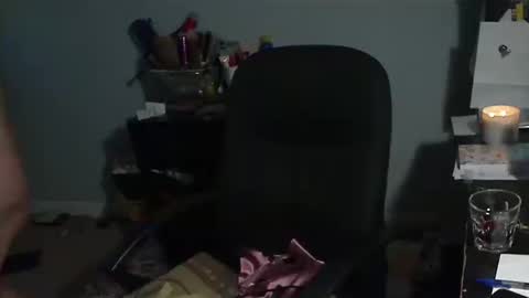 Susan online show from 10-17-25, 01:53