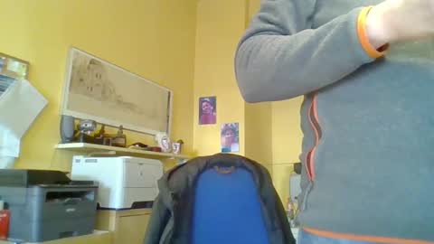 22esserre online show from 12-18-24, 10:40