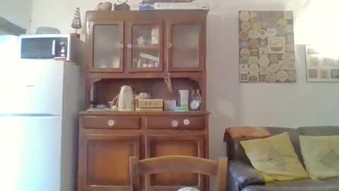 22esserre online show from 10-03-25, 01:08