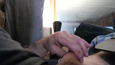 Snapshot of 2hard2handle14 chatting on 01-31-25, 01:01 2hard2handle14 online show from 01-31-25, 01:01