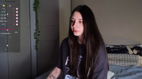 Lina       free control in pvt online show from 12-18-24, 06:32