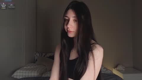 Lina       free control in pvt online show from 03-07-25, 04:35