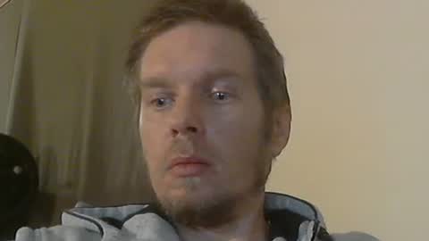 2small4you83 online show from 01-12-25, 04:21