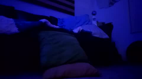 2stroke82 online show from 10-16-25, 08:37