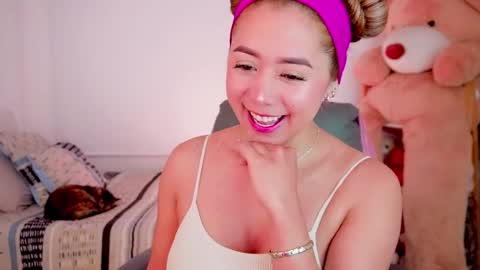 independent model online show from 01-12-26, 08:30