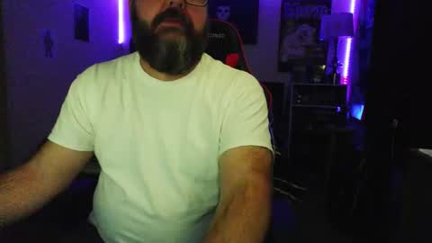 Snapshot of 3ndlessmike chatting on 11-06-25, 02:01 3ndlessmike online show from 11-06-25, 02:01