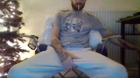 420feetloverr420 online show from 11-20-25, 01:17