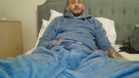 420feetloverr420 online show from 04-06-26, 09:27