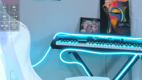 Snapshot of 4ever_dude chatting on 02-08-25, 11:44 Andrew online show from 02-08-25, 11:44