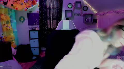 Mo online show from 10-27-25, 02:32