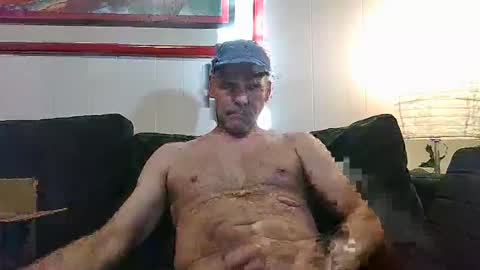 Snapshot of 4nuf chatting on 12-30-24, 10:45 4nuf online show from 12-30-24, 10:45