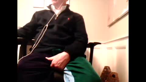 Snapshot of 4uguys chatting on 01-01-25, 05:33 4uguys online show from 01-01-25, 05:33