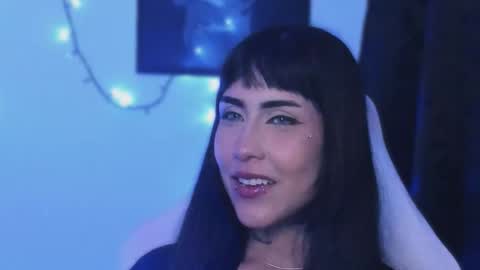  luarii   online show from 11-12-25, 06:25